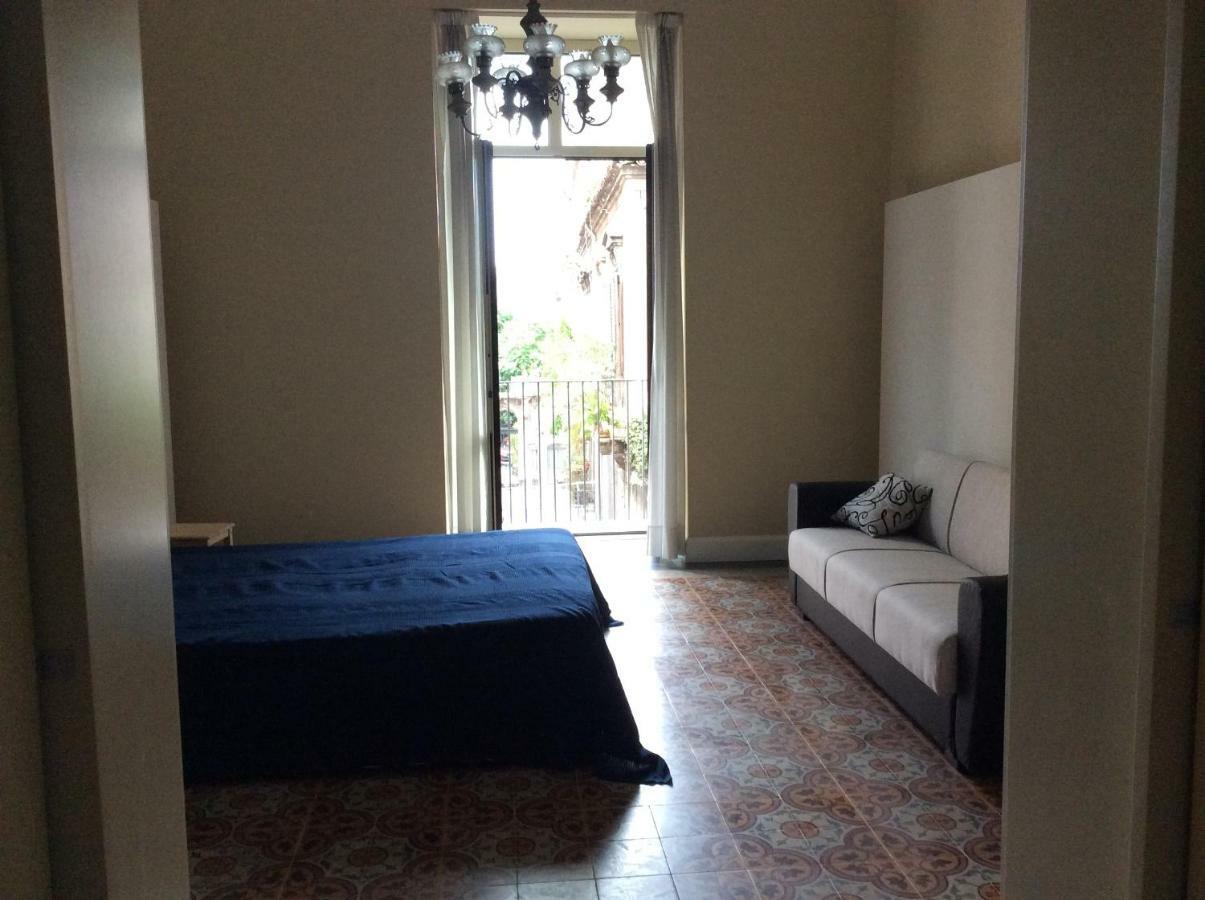Suite Con Terrazza In Centro Storico CTA Exterior photo