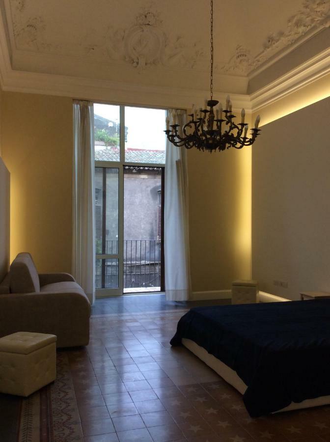 Suite Con Terrazza In Centro Storico CTA Exterior photo