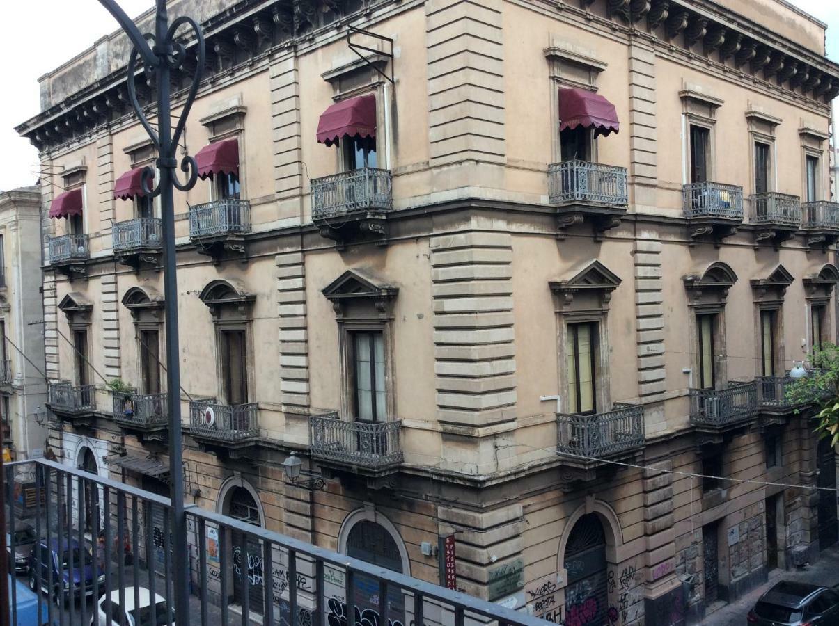 Suite Con Terrazza In Centro Storico CTA Exterior photo