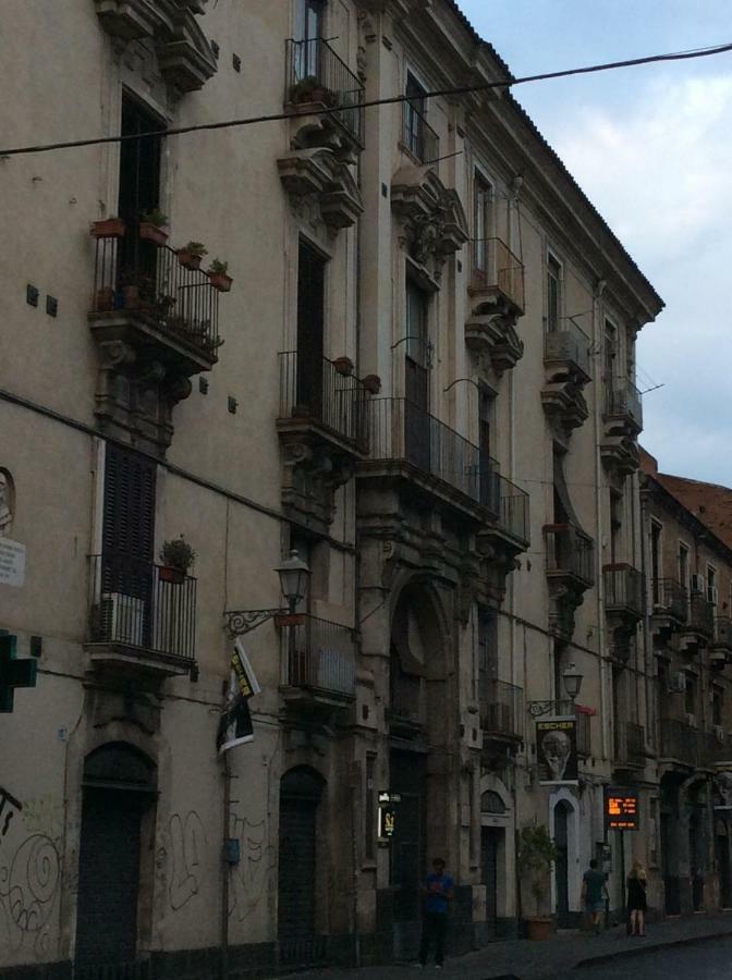 Suite Con Terrazza In Centro Storico CTA Exterior photo