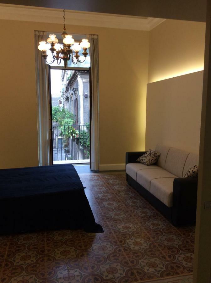Suite Con Terrazza In Centro Storico CTA Exterior photo